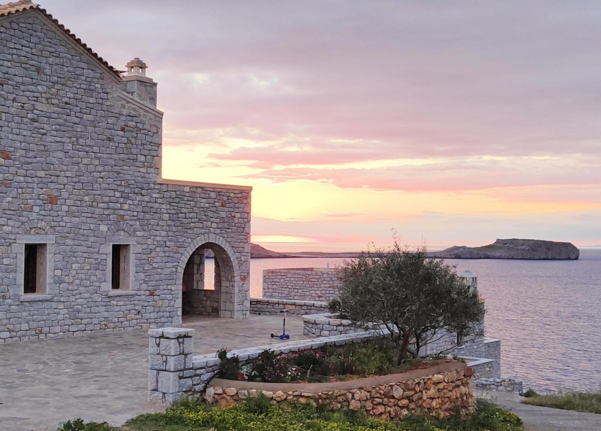 Athevillas Antonis Mina Exterior photo